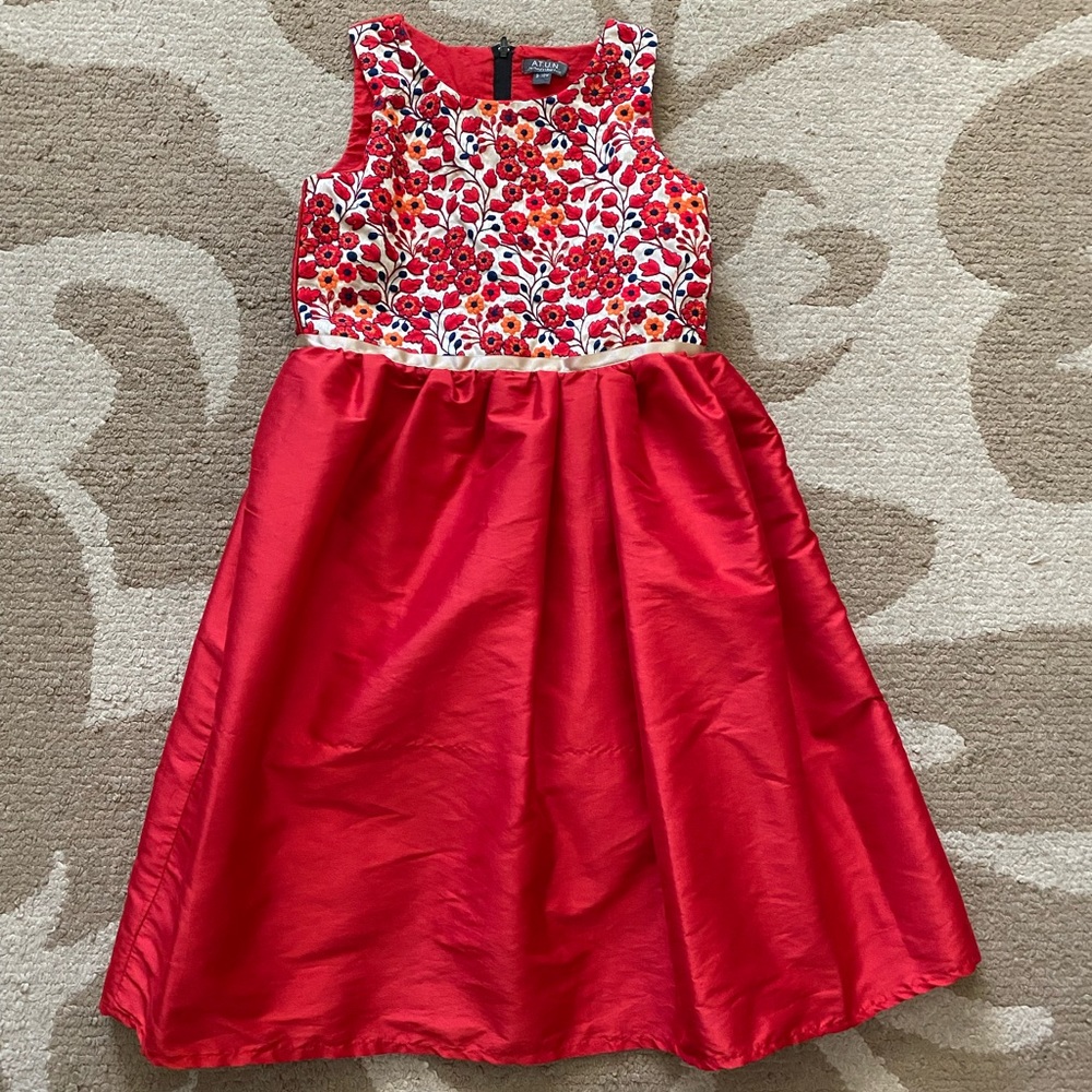 NWOT ATUN Girl Dress
